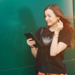 girls-near-wall_1157-5102